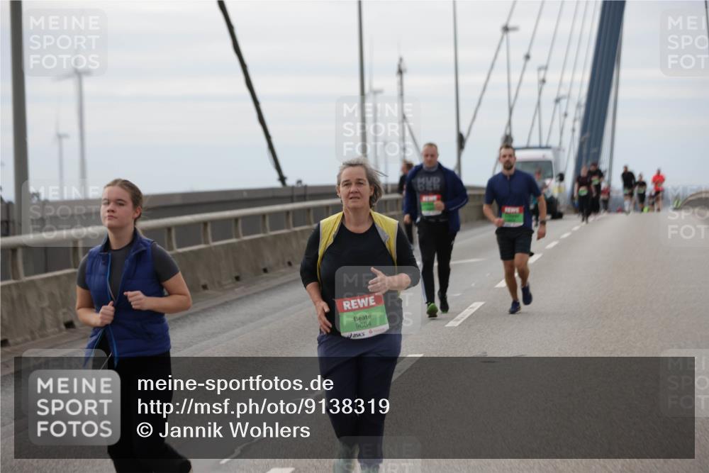 03.10.2025 - Köhlbrandbrückenlauf Jannik Wohlers http://msf.ph/oto/9138319 03.10.2025 16:08:33 Position 1 9684 meine-sportfotos.de