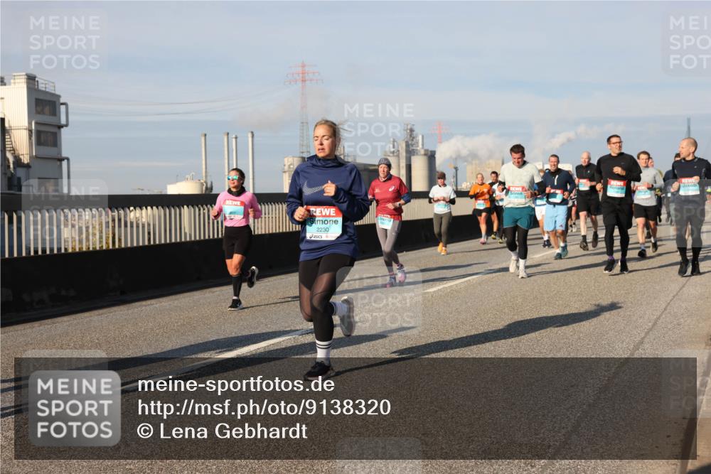 03.10.2025 - Köhlbrandbrückenlauf Lena Gebhardt http://msf.ph/oto/9138320 03.10.2025 09:56:01 Position 2 2230 meine-sportfotos.de