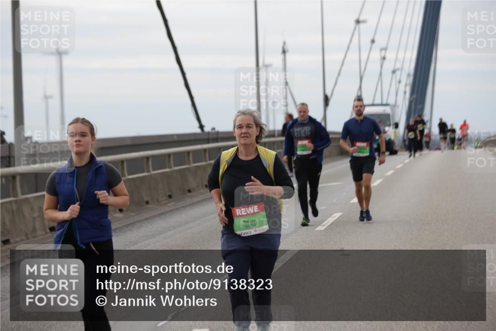 03.10.2025 - Köhlbrandbrückenlauf Jannik Wohlers http://msf.ph/oto/9138323 03.10.2025 16:08:33 Position 1 9684 meine-sportfotos.de