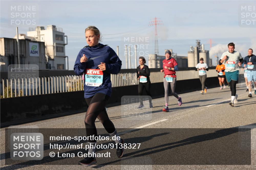 03.10.2025 - Köhlbrandbrückenlauf Lena Gebhardt http://msf.ph/oto/9138327 03.10.2025 09:56:02 Position 2 2230 meine-sportfotos.de