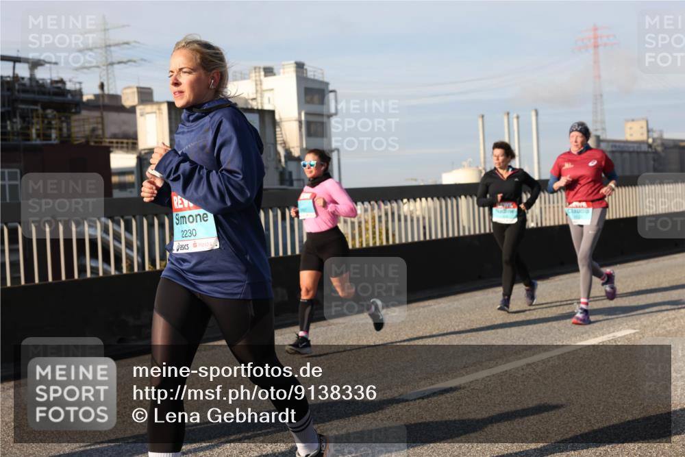 03.10.2025 - Köhlbrandbrückenlauf Lena Gebhardt http://msf.ph/oto/9138336 03.10.2025 09:56:02 Position 2 2230 meine-sportfotos.de