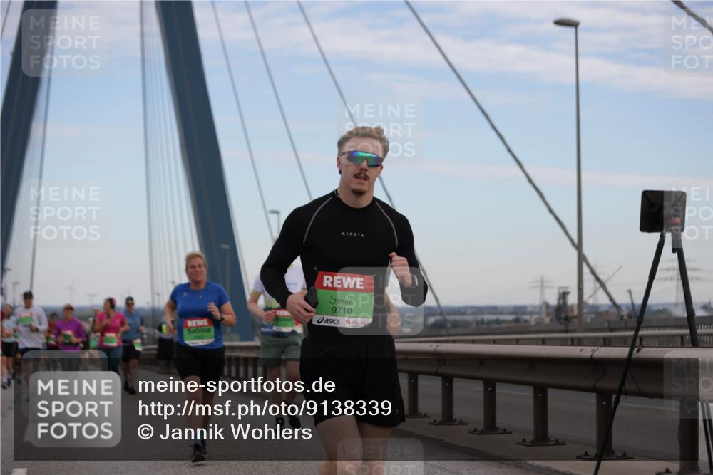 03.10.2025 - Köhlbrandbrückenlauf Jannik Wohlers http://msf.ph/oto/9138339 03.10.2025 15:28:21 Position 1 9710 meine-sportfotos.de