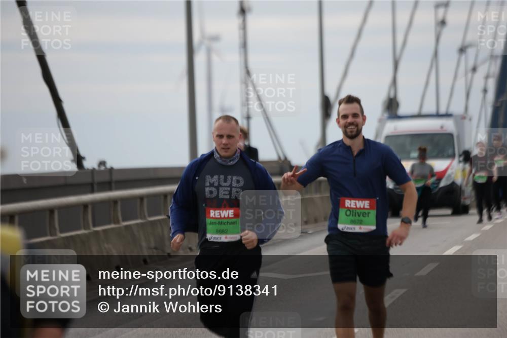 03.10.2025 - Köhlbrandbrückenlauf Jannik Wohlers http://msf.ph/oto/9138341 03.10.2025 16:08:34 Position 1 8682, 8672 meine-sportfotos.de
