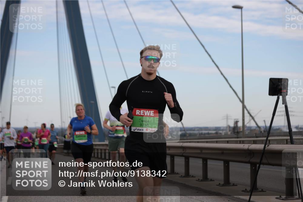 03.10.2025 - Köhlbrandbrückenlauf Jannik Wohlers http://msf.ph/oto/9138342 03.10.2025 15:28:21 Position 1 9710 meine-sportfotos.de