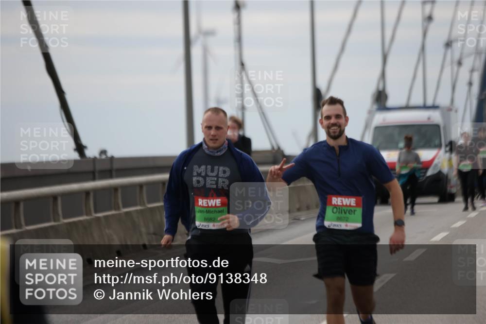 03.10.2025 - Köhlbrandbrückenlauf Jannik Wohlers http://msf.ph/oto/9138348 03.10.2025 16:08:34 Position 1 8682, 8672 meine-sportfotos.de