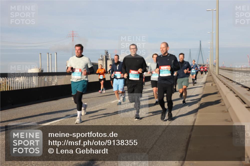 03.10.2025 - Köhlbrandbrückenlauf Lena Gebhardt http://msf.ph/oto/9138355 03.10.2025 09:56:03 Position 2  meine-sportfotos.de
