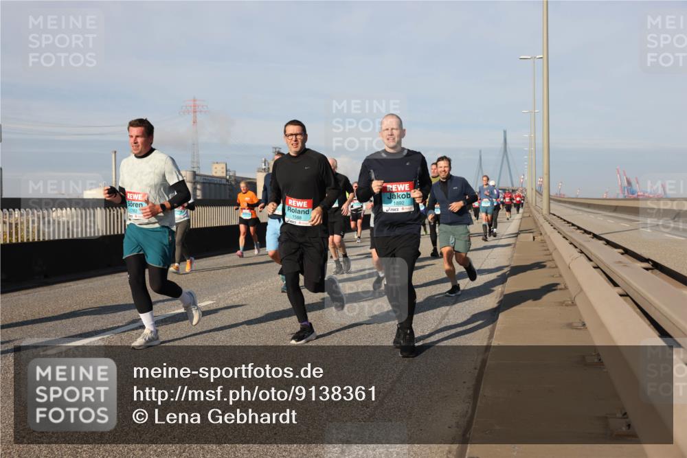 03.10.2025 - Köhlbrandbrückenlauf Lena Gebhardt http://msf.ph/oto/9138361 03.10.2025 09:56:04 Position 2 1892, 1588 meine-sportfotos.de