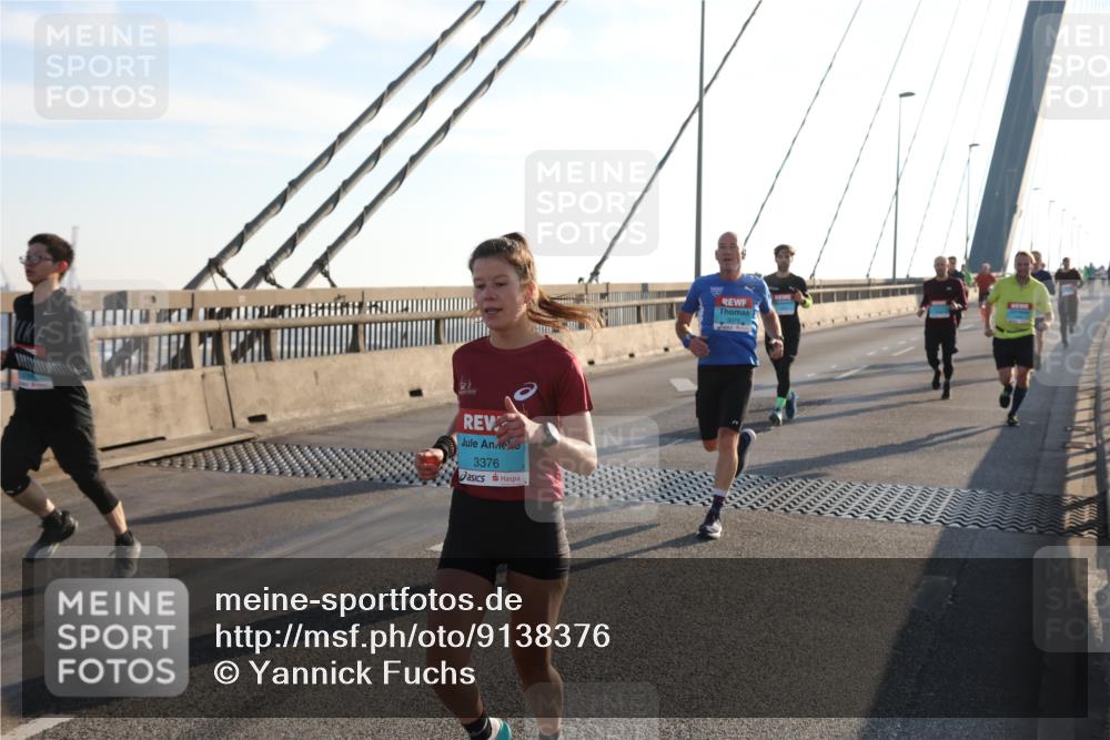 03.10.2025 - Köhlbrandbrückenlauf Yannick Fuchs http://msf.ph/oto/9138376 03.10.2025 08:22:34 Position 2 3376 meine-sportfotos.de