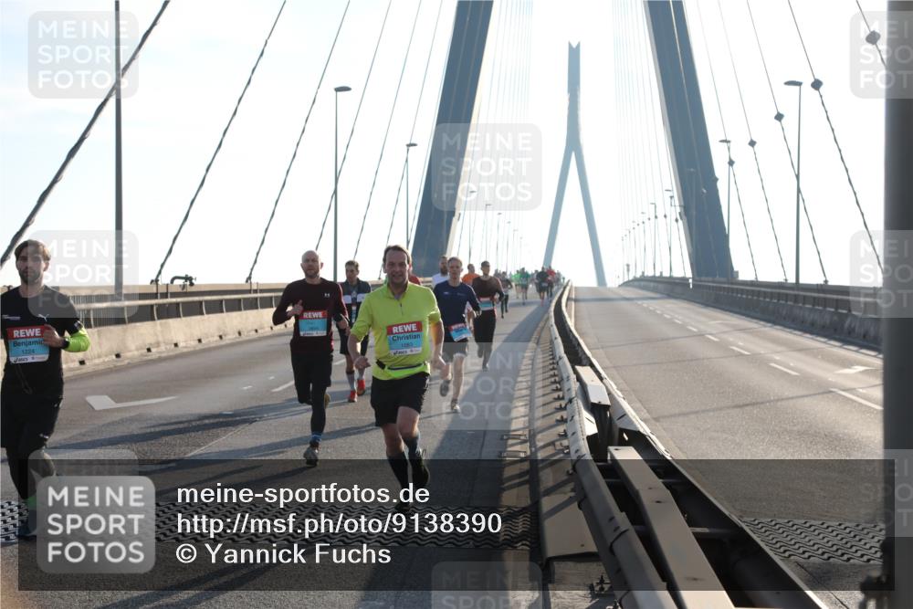 03.10.2025 - Köhlbrandbrückenlauf Yannick Fuchs http://msf.ph/oto/9138390 03.10.2025 08:22:35 Position 2 1224, 1083 meine-sportfotos.de
