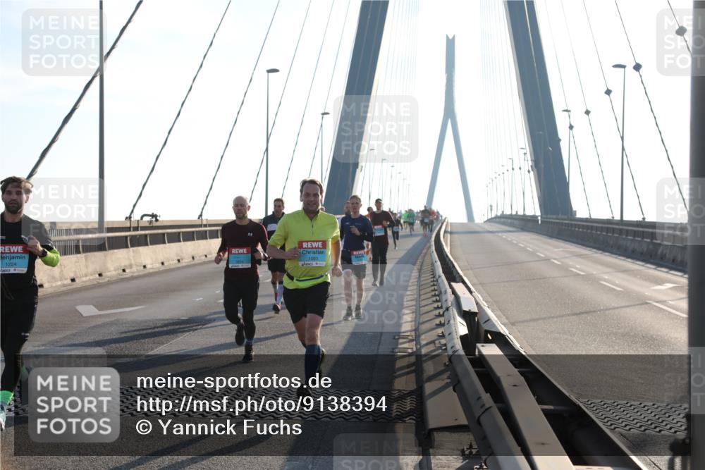03.10.2025 - Köhlbrandbrückenlauf Yannick Fuchs http://msf.ph/oto/9138394 03.10.2025 08:22:35 Position 2 1224, 1083, 3834 meine-sportfotos.de
