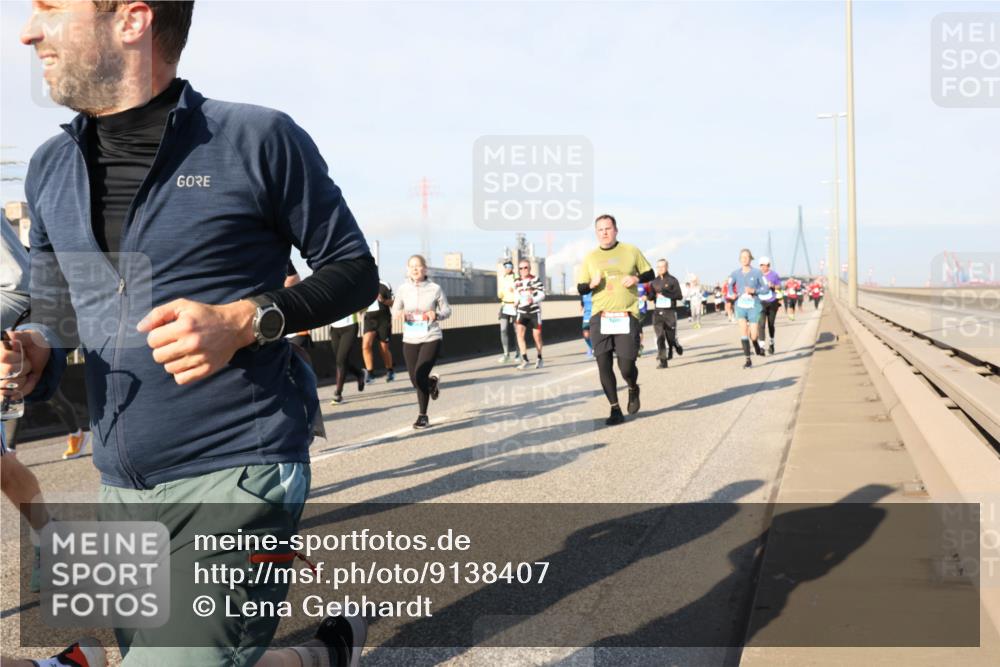 03.10.2025 - Köhlbrandbrückenlauf Lena Gebhardt http://msf.ph/oto/9138407 03.10.2025 09:56:06 Position 2  meine-sportfotos.de