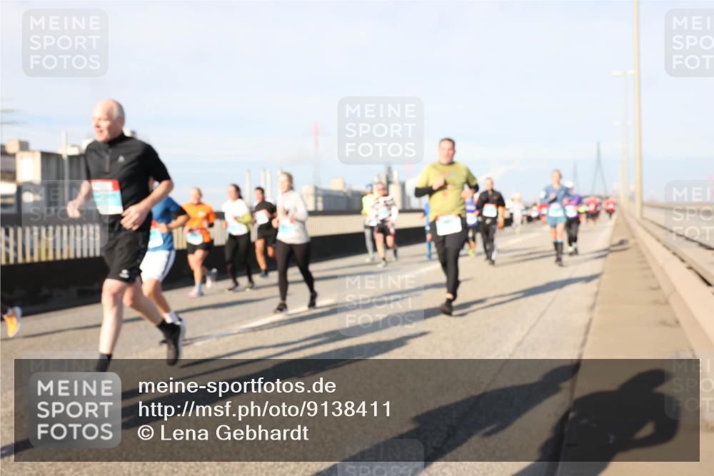 03.10.2025 - Köhlbrandbrückenlauf Lena Gebhardt http://msf.ph/oto/9138411 03.10.2025 09:56:06 Position 2  meine-sportfotos.de