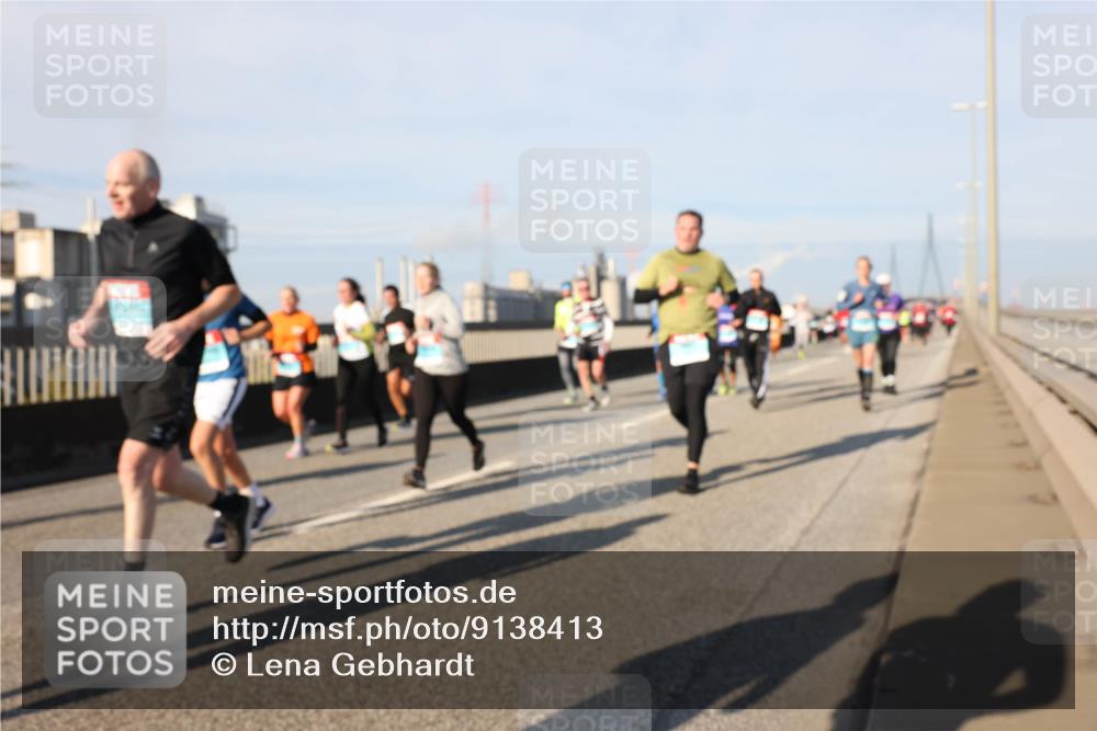 03.10.2025 - Köhlbrandbrückenlauf Lena Gebhardt http://msf.ph/oto/9138413 03.10.2025 09:56:06 Position 2  meine-sportfotos.de