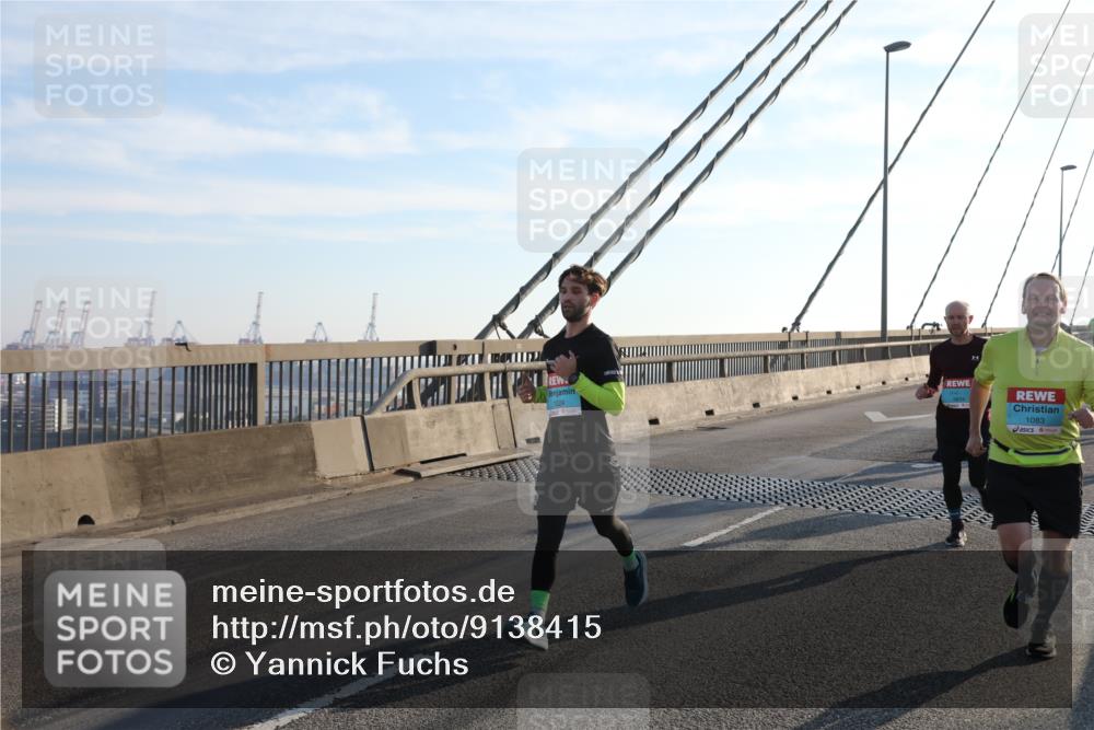 03.10.2025 - Köhlbrandbrückenlauf Yannick Fuchs http://msf.ph/oto/9138415 03.10.2025 08:22:36 Position 2 1224, 1083 meine-sportfotos.de