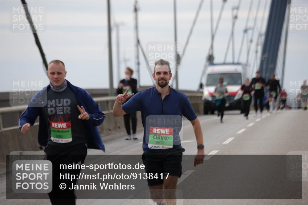 03.10.2025 - Köhlbrandbrückenlauf Jannik Wohlers http://msf.ph/oto/9138417 03.10.2025 16:08:36 Position 1 8682, 8672 meine-sportfotos.de