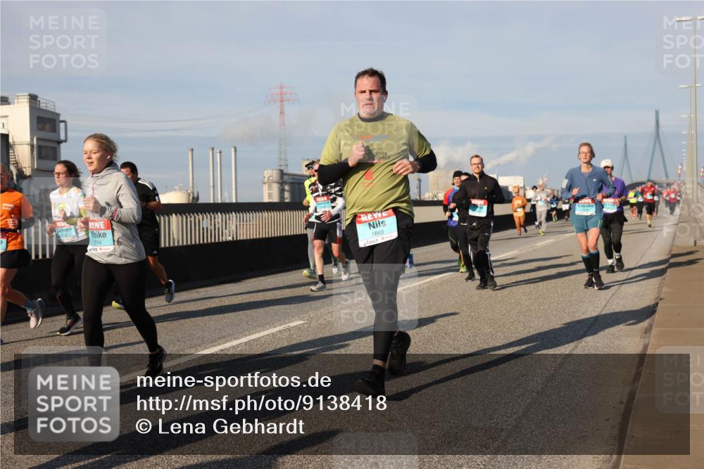 03.10.2025 - Köhlbrandbrückenlauf Lena Gebhardt http://msf.ph/oto/9138418 03.10.2025 09:56:07 Position 2 1714, 2025, 1665 meine-sportfotos.de