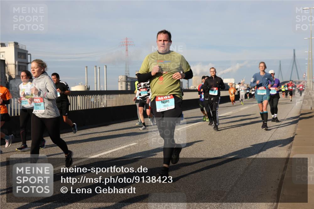 03.10.2025 - Köhlbrandbrückenlauf Lena Gebhardt http://msf.ph/oto/9138423 03.10.2025 09:56:07 Position 2 1714, 2025, 1665 meine-sportfotos.de