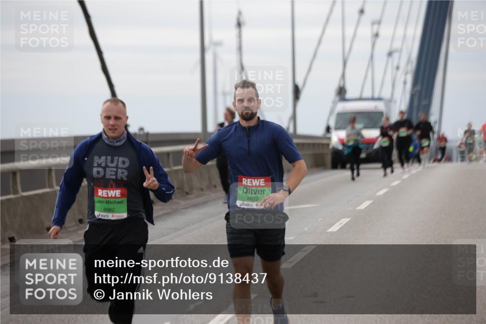 03.10.2025 - Köhlbrandbrückenlauf Jannik Wohlers http://msf.ph/oto/9138437 03.10.2025 16:08:36 Position 1 8682, 8672 meine-sportfotos.de