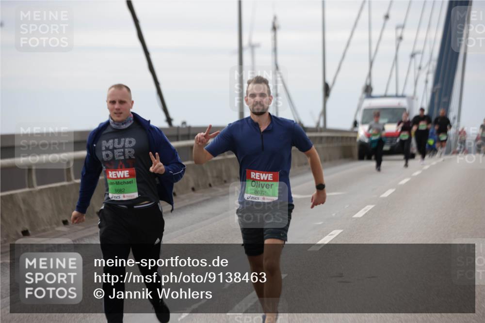 03.10.2025 - Köhlbrandbrückenlauf Jannik Wohlers http://msf.ph/oto/9138463 03.10.2025 16:08:36 Position 1 8682, 8672 meine-sportfotos.de