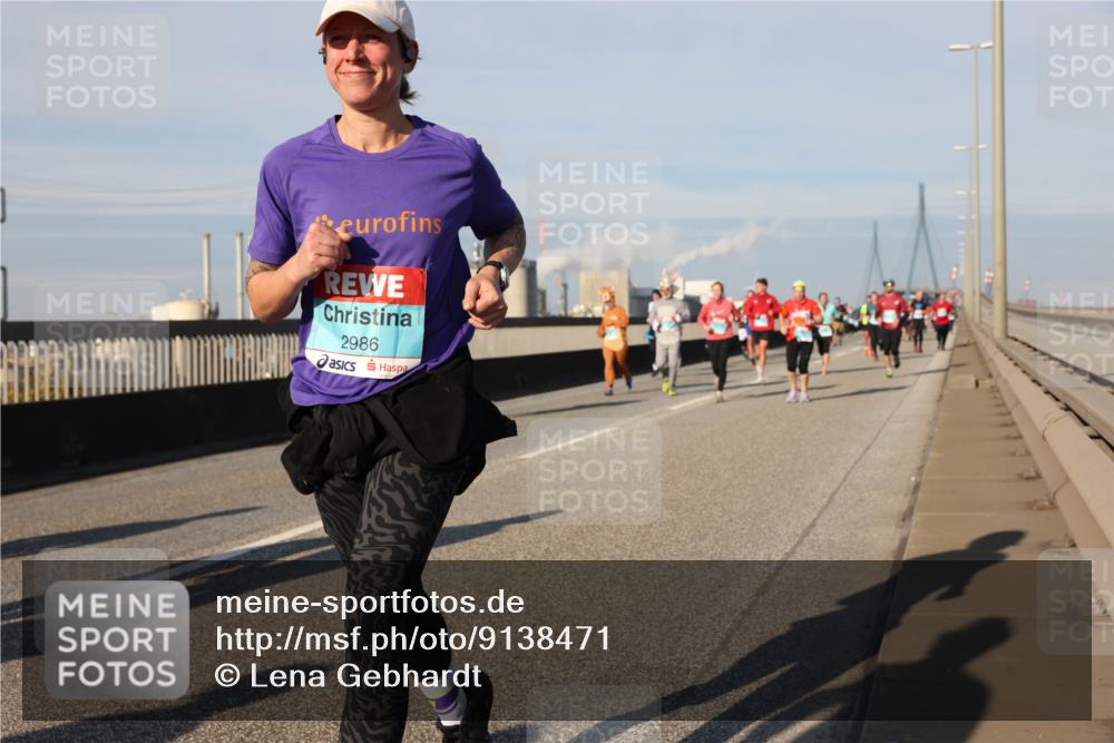 03.10.2025 - Köhlbrandbrückenlauf Lena Gebhardt http://msf.ph/oto/9138471 03.10.2025 09:56:10 Position 2 2986 meine-sportfotos.de