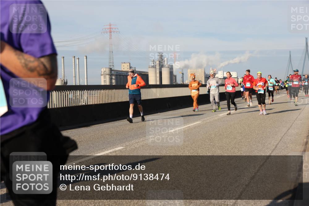 03.10.2025 - Köhlbrandbrückenlauf Lena Gebhardt http://msf.ph/oto/9138474 03.10.2025 09:56:11 Position 2  meine-sportfotos.de