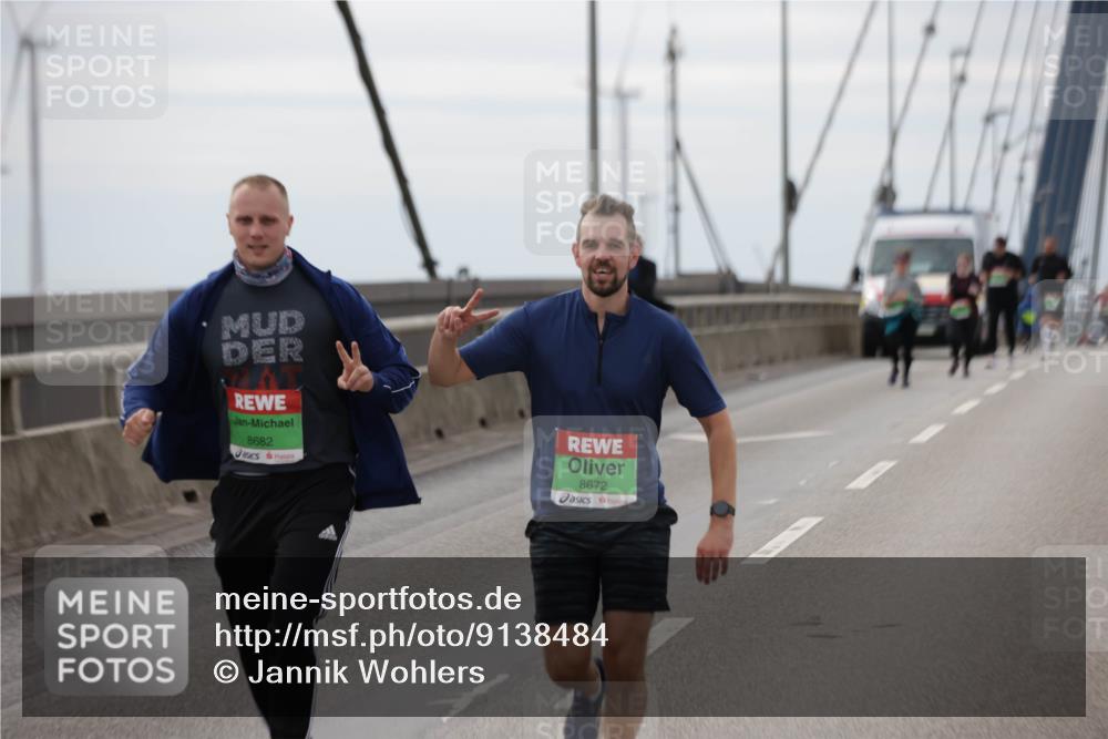 03.10.2025 - Köhlbrandbrückenlauf Jannik Wohlers http://msf.ph/oto/9138484 03.10.2025 16:08:36 Position 1 8682, 8672 meine-sportfotos.de