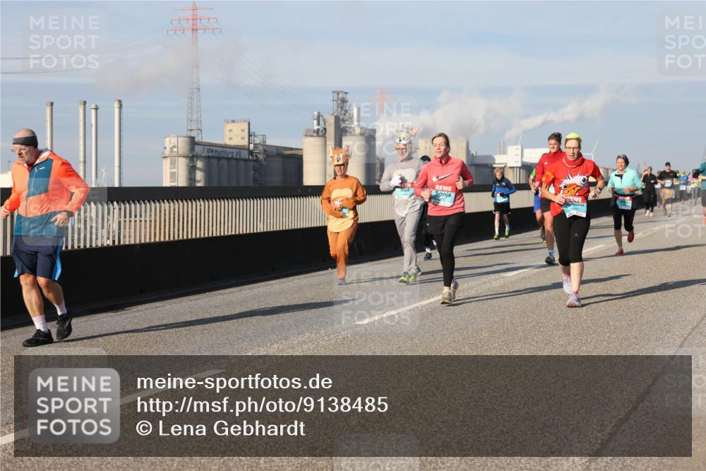 03.10.2025 - Köhlbrandbrückenlauf Lena Gebhardt http://msf.ph/oto/9138485 03.10.2025 09:56:12 Position 2  meine-sportfotos.de