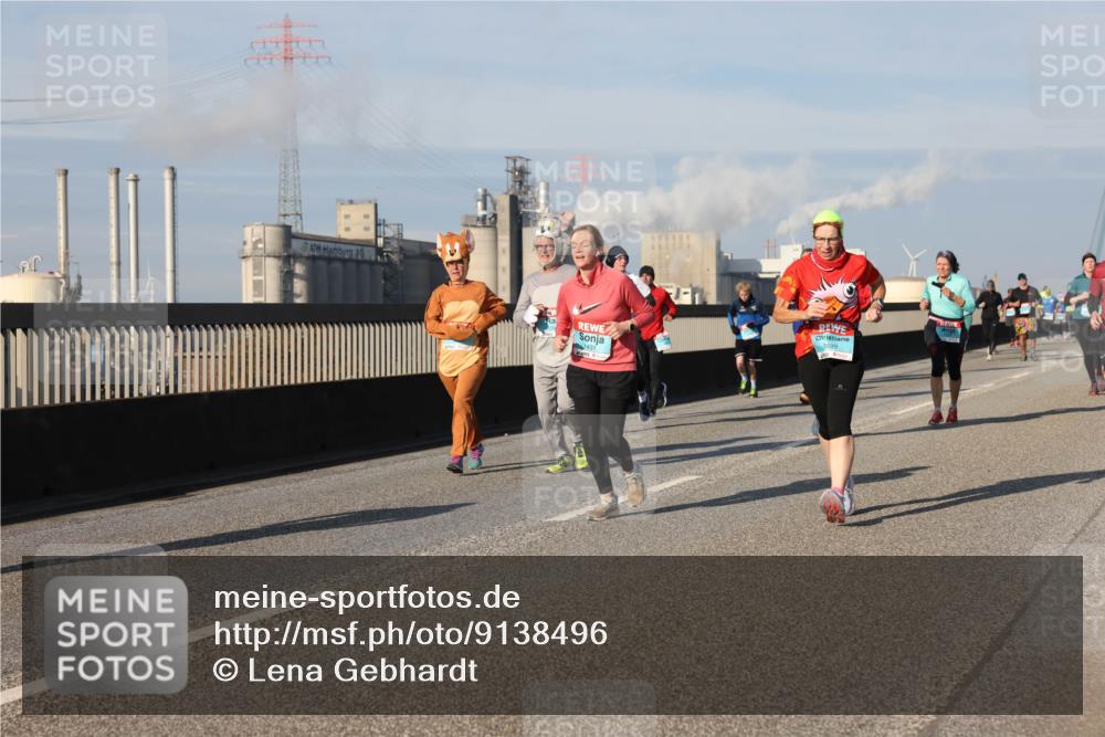 03.10.2025 - Köhlbrandbrückenlauf Lena Gebhardt http://msf.ph/oto/9138496 03.10.2025 09:56:13 Position 2 1431, 3699 meine-sportfotos.de