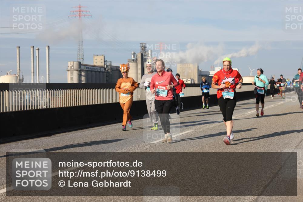 03.10.2025 - Köhlbrandbrückenlauf Lena Gebhardt http://msf.ph/oto/9138499 03.10.2025 09:56:13 Position 2 431 meine-sportfotos.de