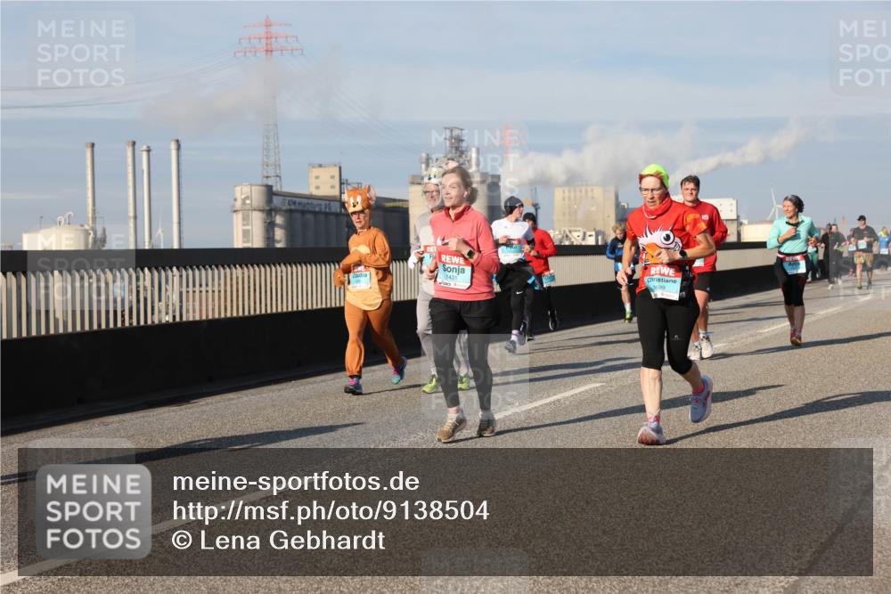 03.10.2025 - Köhlbrandbrückenlauf Lena Gebhardt http://msf.ph/oto/9138504 03.10.2025 09:56:13 Position 2 1431, 3699 meine-sportfotos.de