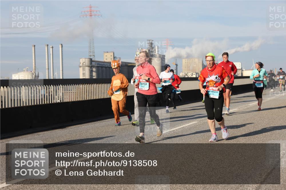 03.10.2025 - Köhlbrandbrückenlauf Lena Gebhardt http://msf.ph/oto/9138508 03.10.2025 09:56:13 Position 2 1431, 3699 meine-sportfotos.de