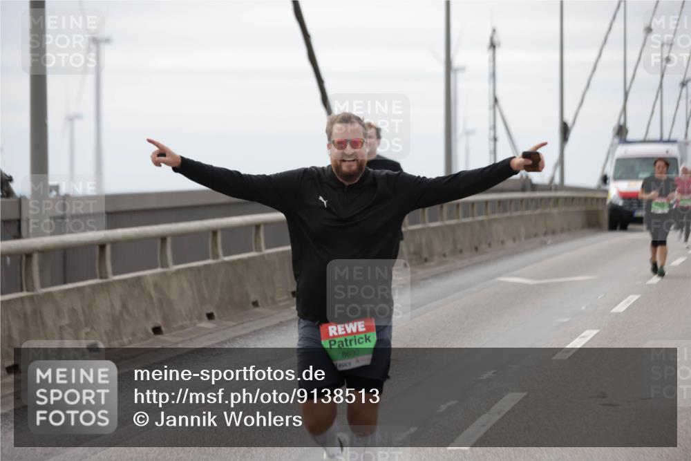 03.10.2025 - Köhlbrandbrückenlauf Jannik Wohlers http://msf.ph/oto/9138513 03.10.2025 16:08:53 Position 1 8690 meine-sportfotos.de