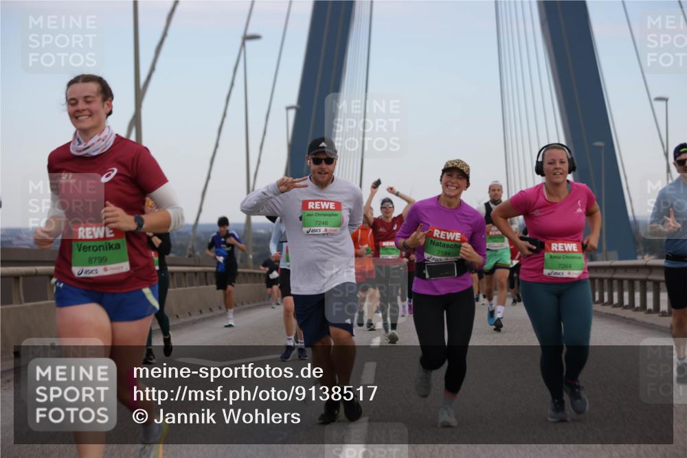 03.10.2025 - Köhlbrandbrückenlauf Jannik Wohlers http://msf.ph/oto/9138517 03.10.2025 15:28:26 Position 1 8799, 7246, 7194, 7264 meine-sportfotos.de
