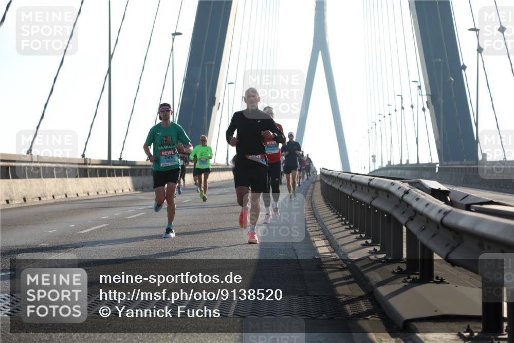 03.10.2025 - Köhlbrandbrückenlauf Yannick Fuchs http://msf.ph/oto/9138520 03.10.2025 08:22:49 Position 2 2815 meine-sportfotos.de