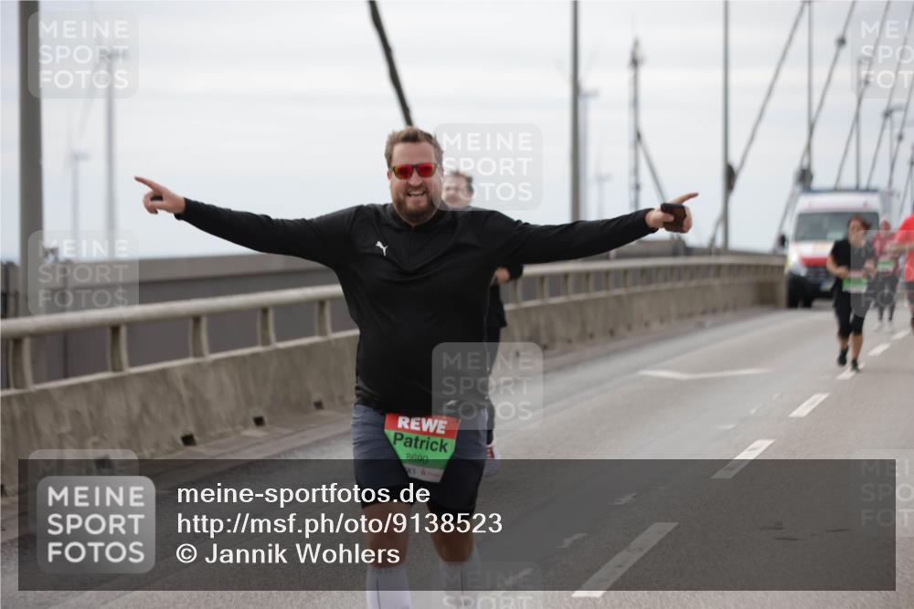 03.10.2025 - Köhlbrandbrückenlauf Jannik Wohlers http://msf.ph/oto/9138523 03.10.2025 16:08:53 Position 1 8690 meine-sportfotos.de