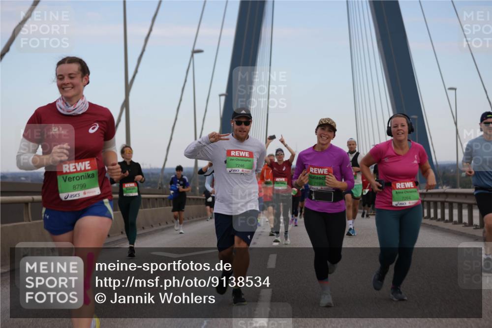03.10.2025 - Köhlbrandbrückenlauf Jannik Wohlers http://msf.ph/oto/9138534 03.10.2025 15:28:26 Position 1 8799, 7246, 7194, 7264 meine-sportfotos.de