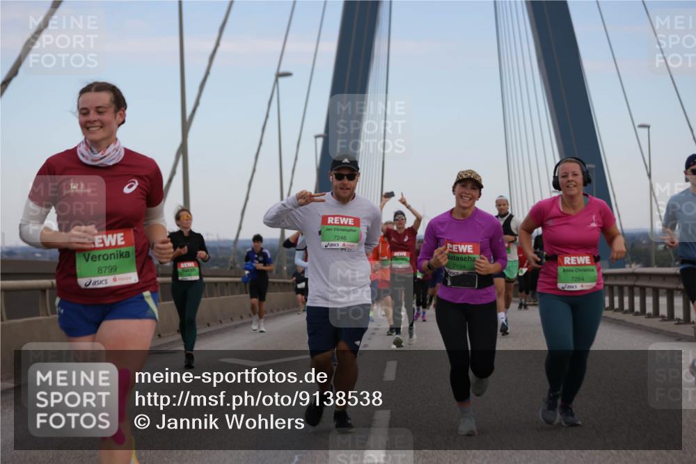 03.10.2025 - Köhlbrandbrückenlauf Jannik Wohlers http://msf.ph/oto/9138538 03.10.2025 15:28:26 Position 1 8799, 7246, 7194, 7264 meine-sportfotos.de