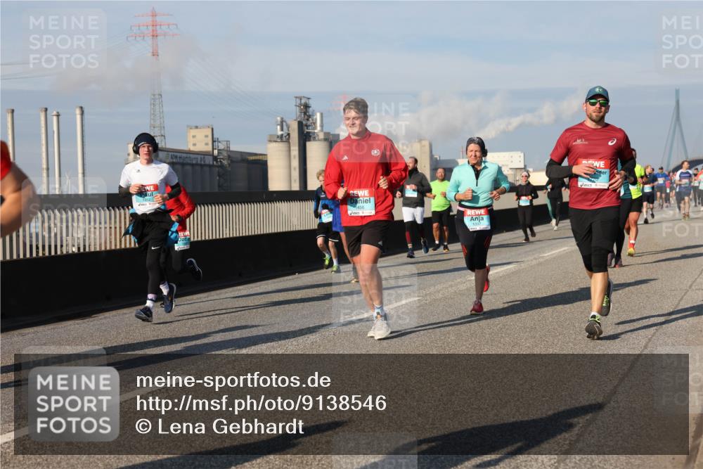 03.10.2025 - Köhlbrandbrückenlauf Lena Gebhardt http://msf.ph/oto/9138546 03.10.2025 09:56:16 Position 2 1456 meine-sportfotos.de