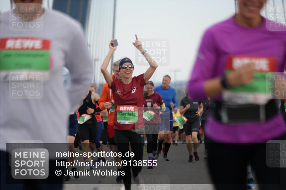 03.10.2025 - Köhlbrandbrückenlauf Jannik Wohlers http://msf.ph/oto/9138555 03.10.2025 15:28:27 Position 1 7765 meine-sportfotos.de
