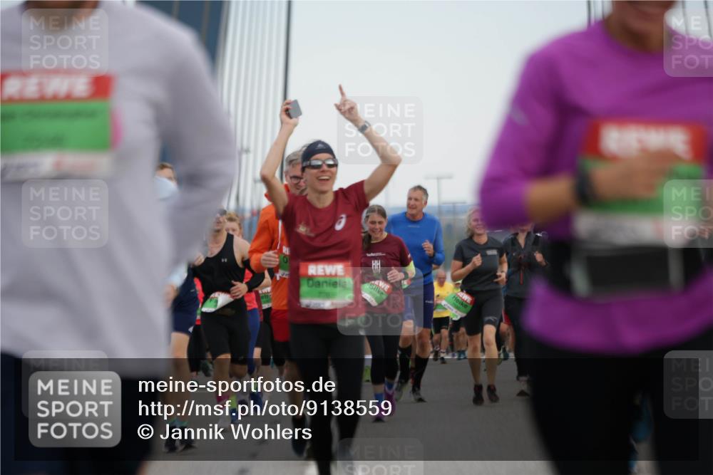 03.10.2025 - Köhlbrandbrückenlauf Jannik Wohlers http://msf.ph/oto/9138559 03.10.2025 15:28:27 Position 1  meine-sportfotos.de