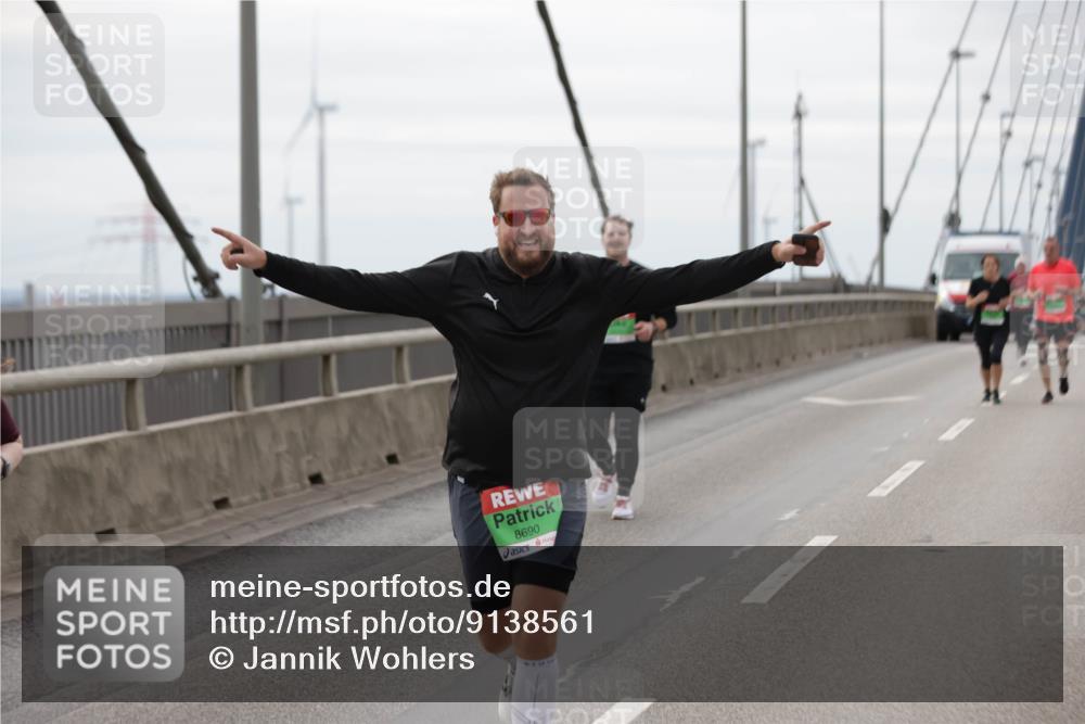 03.10.2025 - Köhlbrandbrückenlauf Jannik Wohlers http://msf.ph/oto/9138561 03.10.2025 16:08:54 Position 1 8690 meine-sportfotos.de