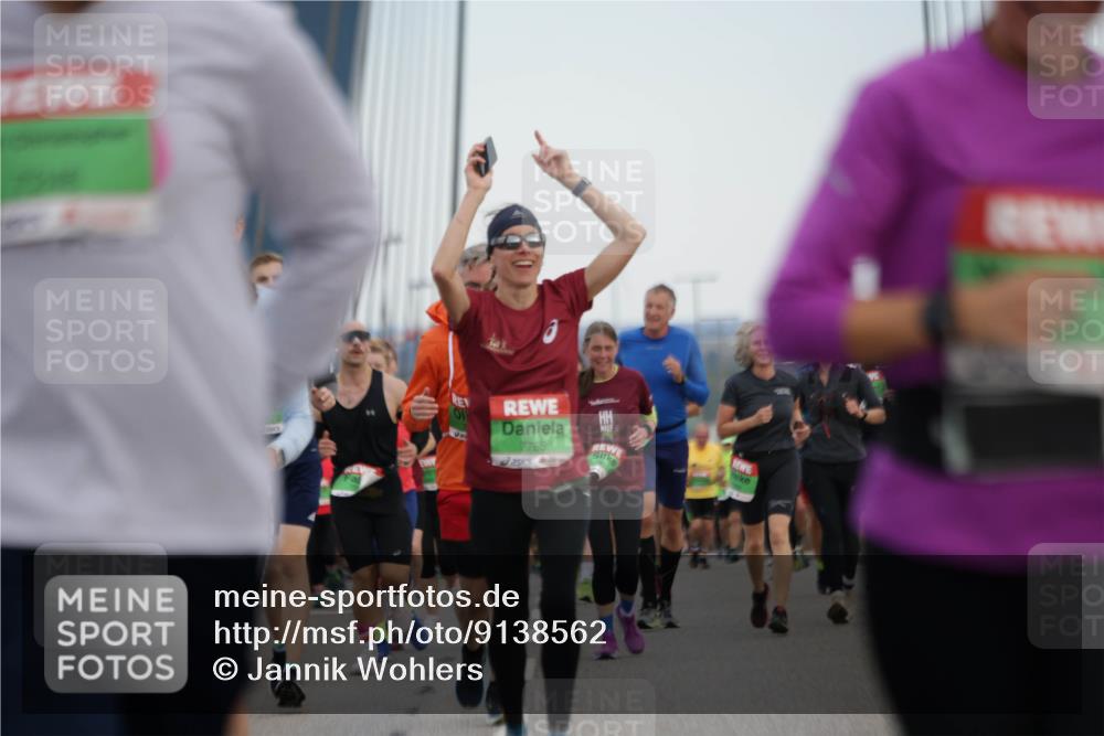 03.10.2025 - Köhlbrandbrückenlauf Jannik Wohlers http://msf.ph/oto/9138562 03.10.2025 15:28:27 Position 1 01, 7765 meine-sportfotos.de