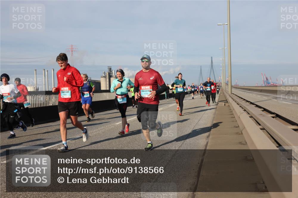 03.10.2025 - Köhlbrandbrückenlauf Lena Gebhardt http://msf.ph/oto/9138566 03.10.2025 09:56:17 Position 2 1456, 1770 meine-sportfotos.de