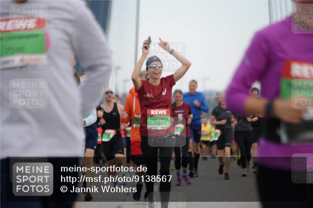 03.10.2025 - Köhlbrandbrückenlauf Jannik Wohlers http://msf.ph/oto/9138567 03.10.2025 15:28:27 Position 1 7216, 7765 meine-sportfotos.de