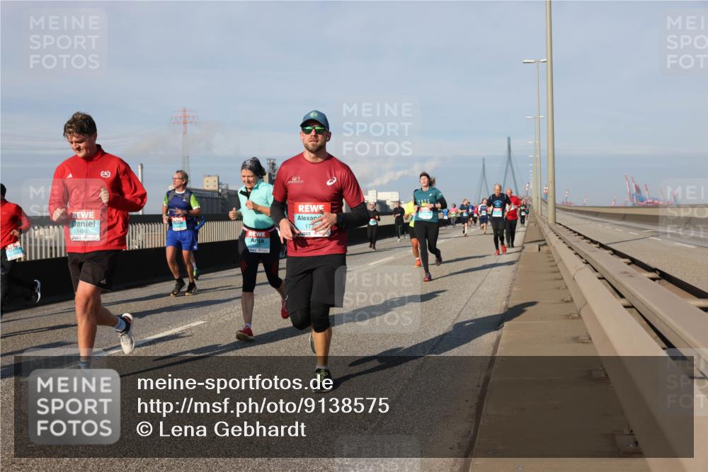 03.10.2025 - Köhlbrandbrückenlauf Lena Gebhardt http://msf.ph/oto/9138575 03.10.2025 09:56:17 Position 2 1456, 1770 meine-sportfotos.de