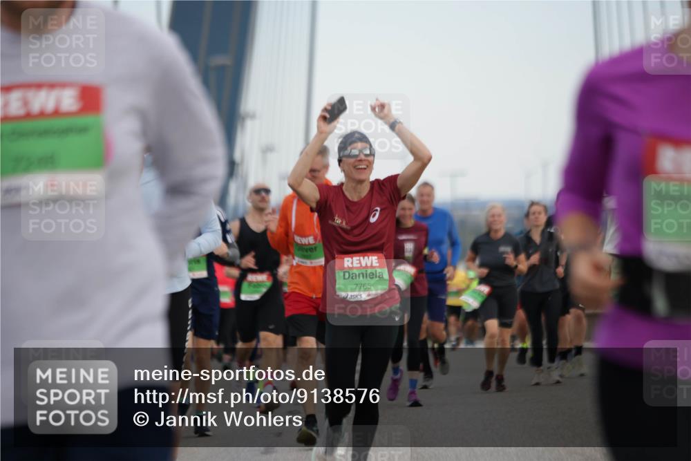 03.10.2025 - Köhlbrandbrückenlauf Jannik Wohlers http://msf.ph/oto/9138576 03.10.2025 15:28:27 Position 1 720, 7765 meine-sportfotos.de