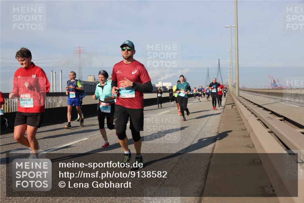 03.10.2025 - Köhlbrandbrückenlauf Lena Gebhardt http://msf.ph/oto/9138582 03.10.2025 09:56:18 Position 2 1456, 1770 meine-sportfotos.de