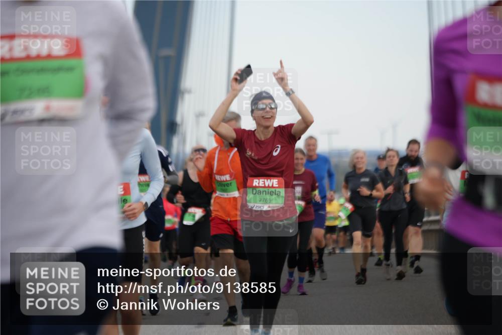 03.10.2025 - Köhlbrandbrückenlauf Jannik Wohlers http://msf.ph/oto/9138585 03.10.2025 15:28:27 Position 1 205, 7765 meine-sportfotos.de