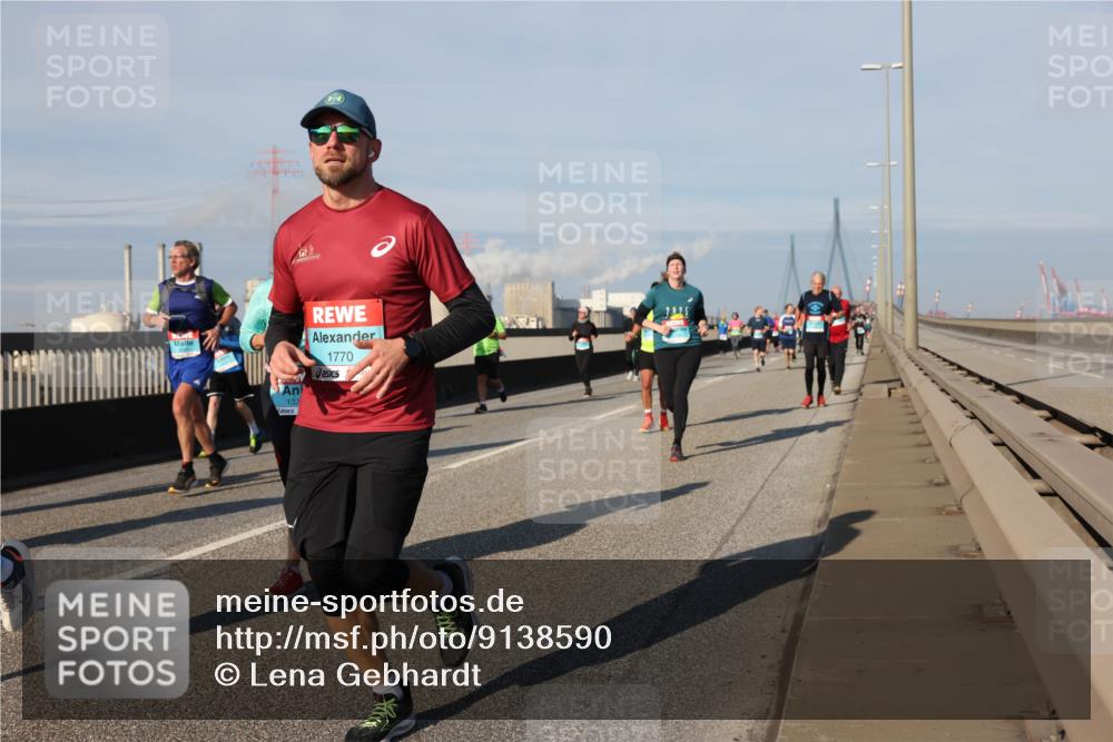 03.10.2025 - Köhlbrandbrückenlauf Lena Gebhardt http://msf.ph/oto/9138590 03.10.2025 09:56:18 Position 2 133, 1770 meine-sportfotos.de