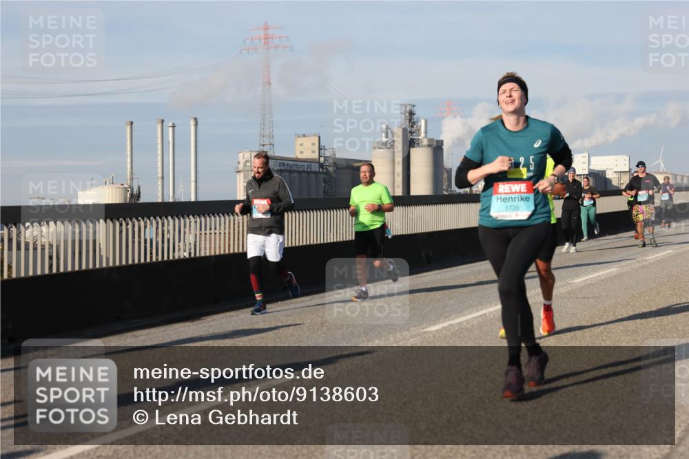 03.10.2025 - Köhlbrandbrückenlauf Lena Gebhardt http://msf.ph/oto/9138603 03.10.2025 09:56:19 Position 2 25, 1735 meine-sportfotos.de